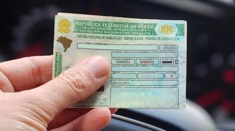 Novas regras da CNH geram debate e preocupam motoristas acima dos 50 anos; saiba motivo