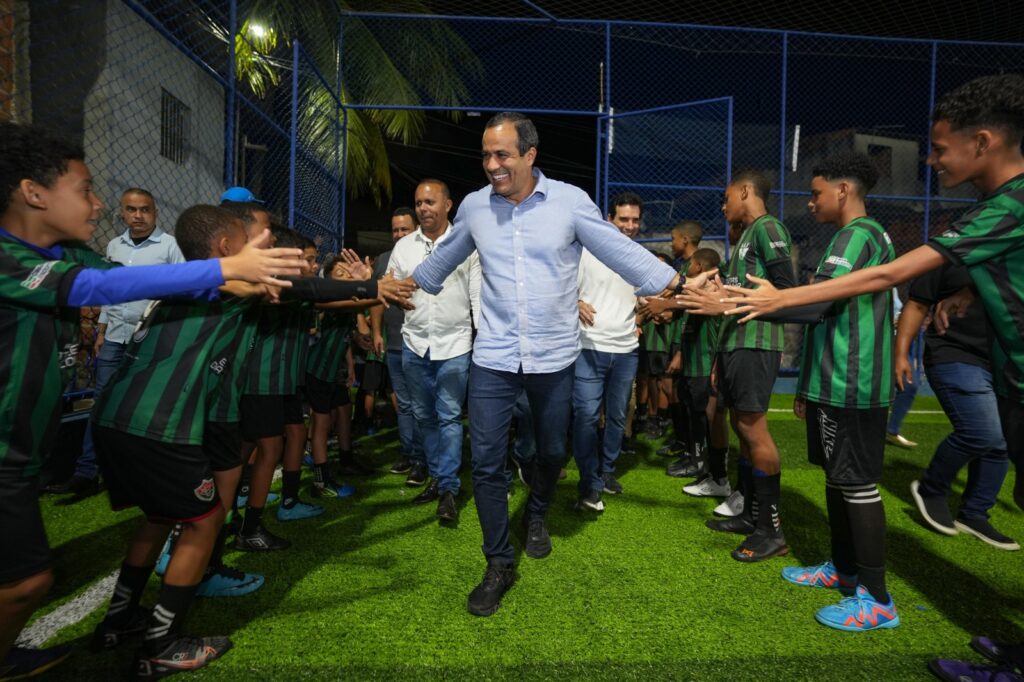Prefeitura de Salvador reinaugura Arena de esportes em Fazenda Grande II e fortalece prática esportiva na capital