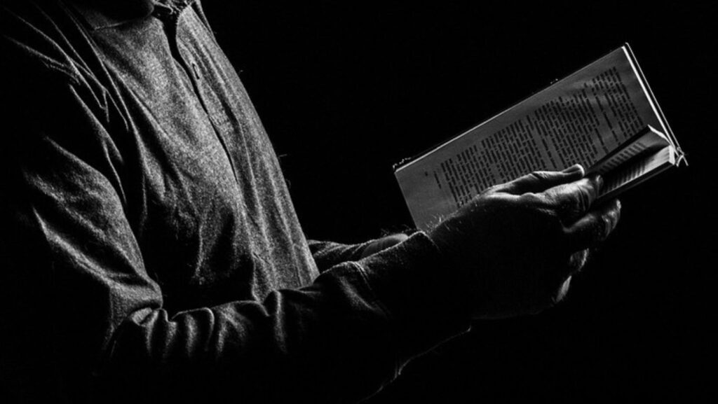 De Machado de Assis a Carla Madeira, conheça 10 nomes da literatura brasileira que construíram e transformam a escrita nacional; confira