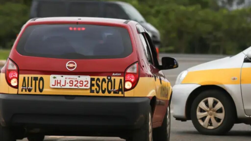 Detrans tomam medida após ministro anunciar fim da obrigatoriedade das autoescolas