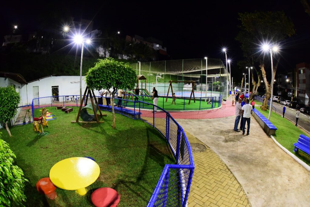Prefeitura de Salvador requalifica praça em Brotas e homenageia jornalista Zé Bim