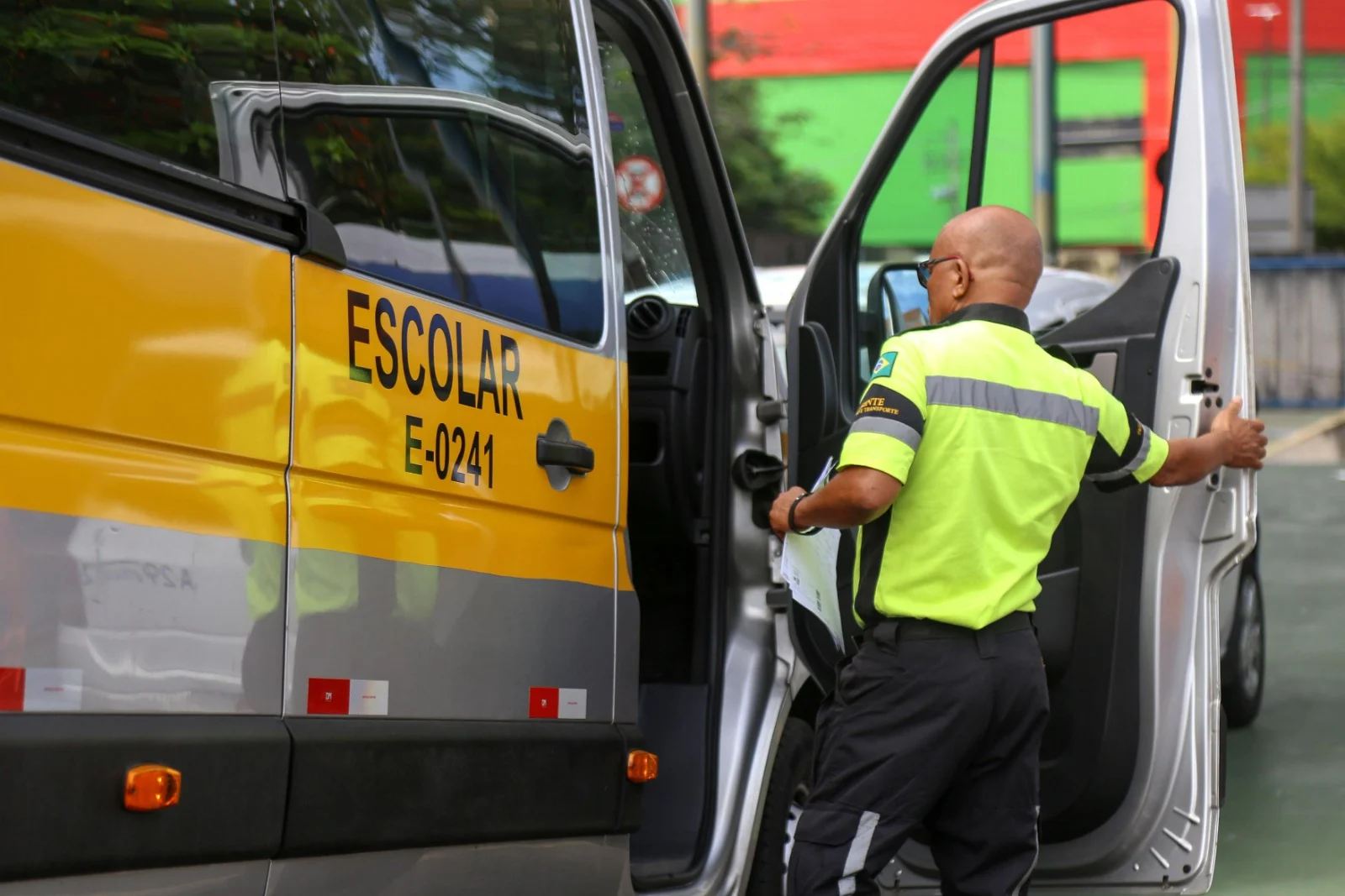 Prefeitura realiza cadastro para instituições interessadas em vistoriar veículos de transporte particular