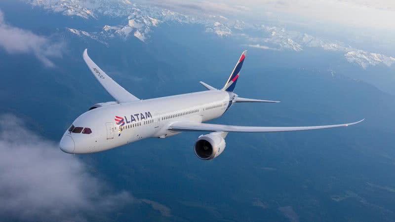 Grupo LATAM implementará Wi-Fi a bordo em seus aviões de longa distância