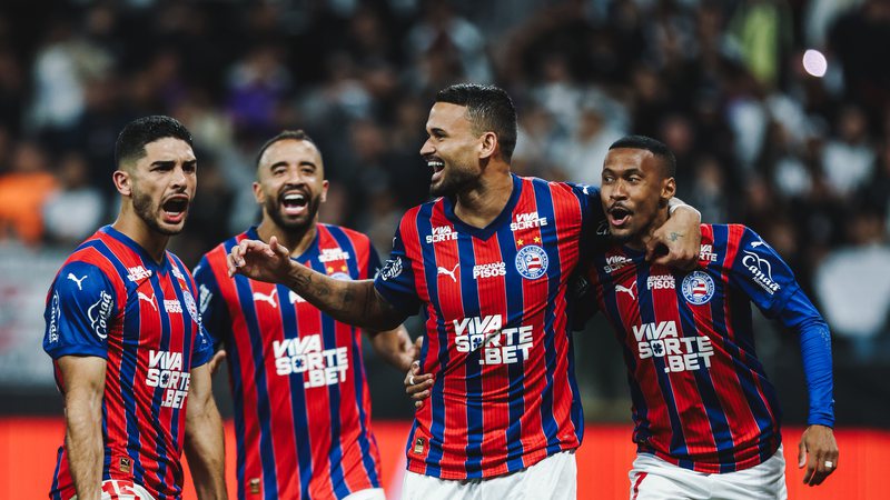 Em jogo marcado por demora do VAR e gol relâmpago, Bahia leva a melhor em cima do Corinthians