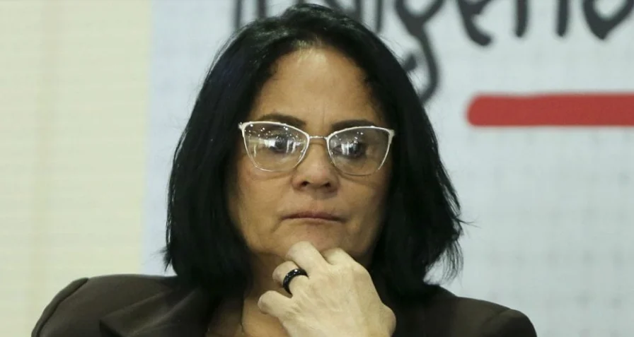 Damares Alves revela diagnóstico de câncer; saiba mais