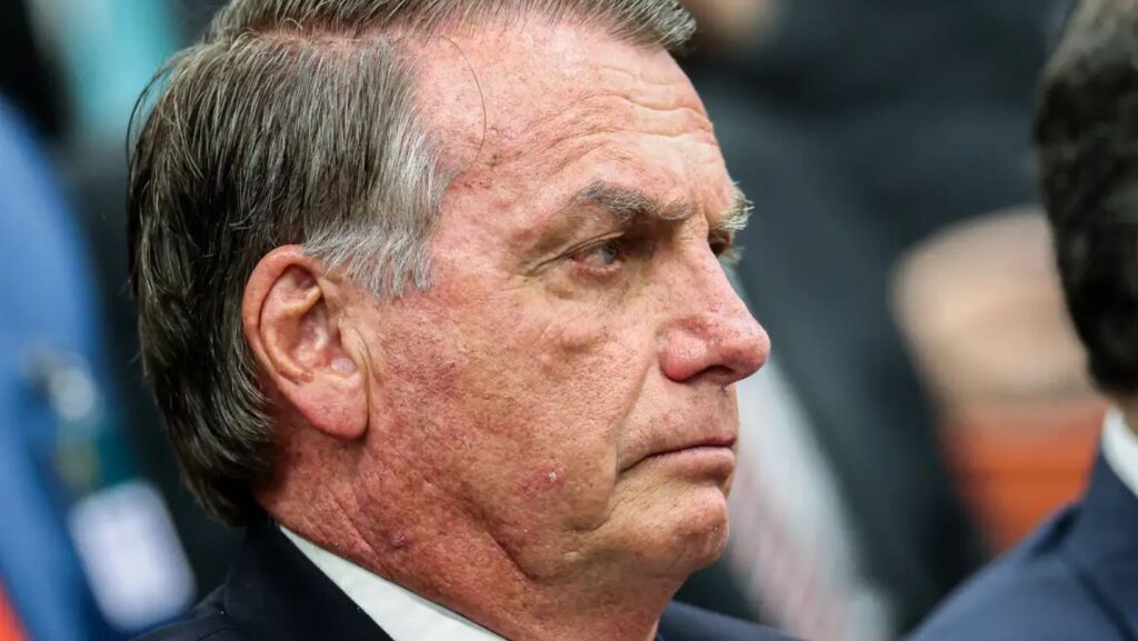 Maior parte dos brasileiros considera prisão domiciliar de Bolsonaro justa; diz pesquisa 