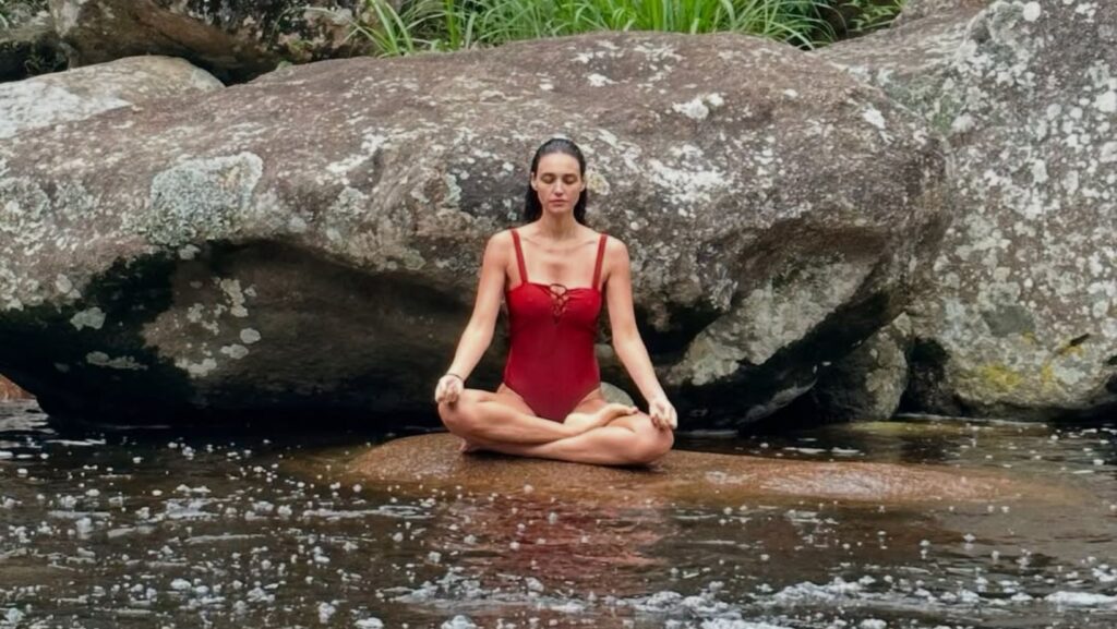 Atriz da Globo polemiza ao falar que recusa tirar fotos com fãs; veja