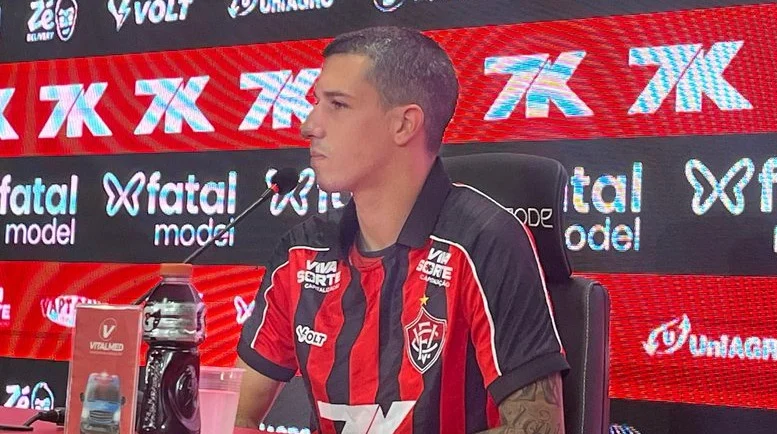 Esporte Clube Vitória anuncia novo contratado espanhol