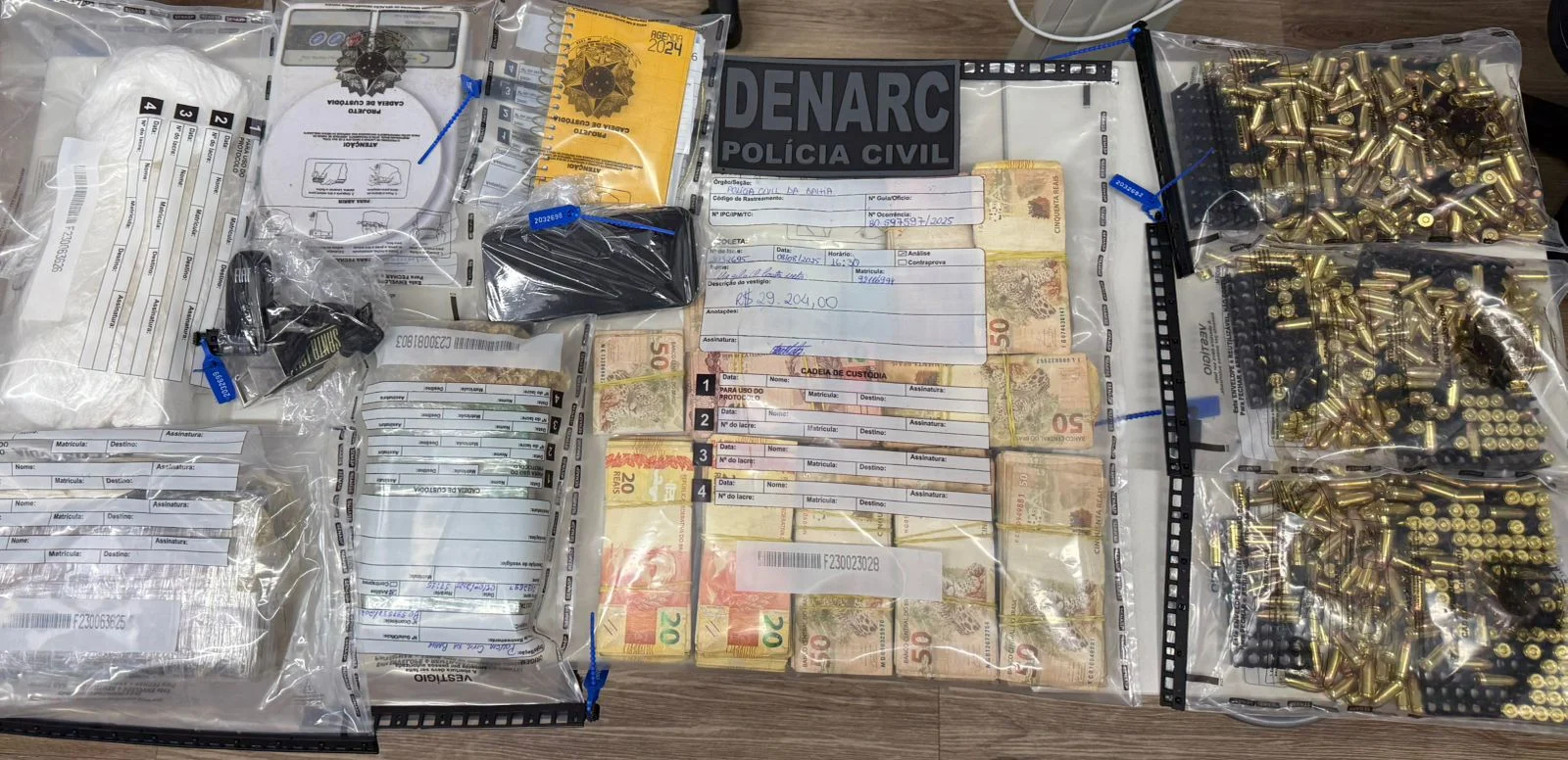 Polícia Civil prende gerente do tráfico com drogas e quase R$30 mil na Região Metropolitana de Salvador