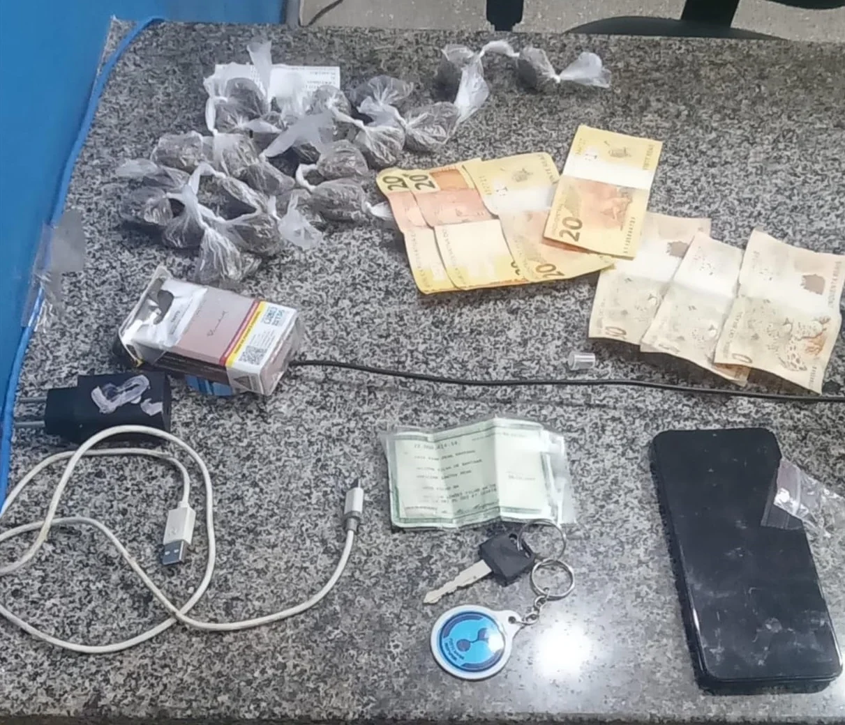 Polícia Militar prende suspeito por tráfico de drogas na Região Metropolitana de Salvador