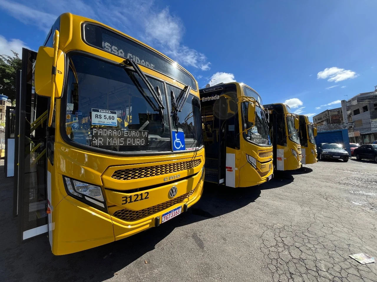 Prefeitura amplia 13 novas linhas de ônibus e reativa outras cinco após pedido da população