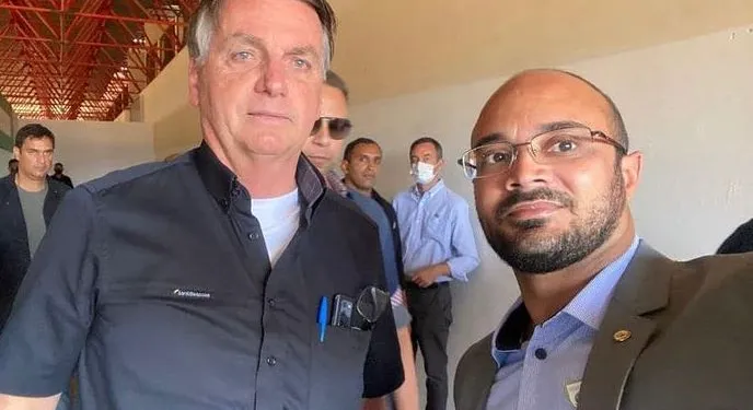 Capitão Alden se manifesta após PF cogitar sua participação na tentativa de Bolsonaro driblar cautelares