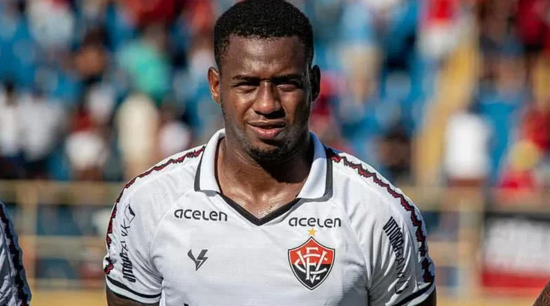 Jogador retorna ao Vitória para ajudar time a sair da zona de rebaixamento