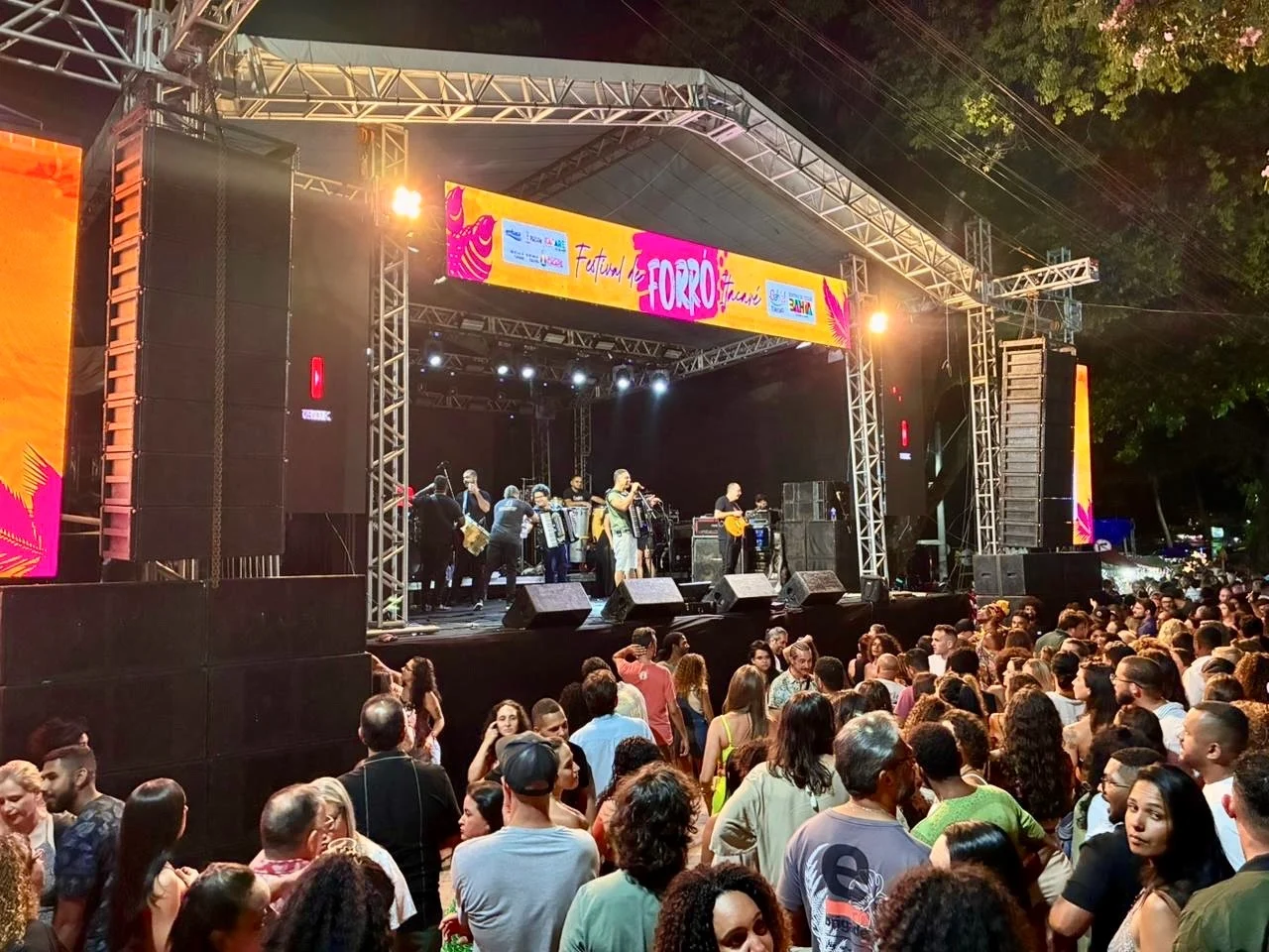 Cultura, religiosidade e negócios atraem turistas à Bahia na primavera