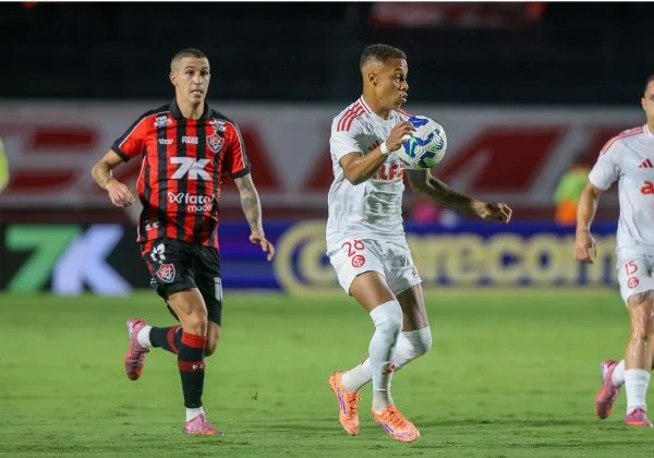 Brasileirão: Vitória vence o Inter no Barradão vai aos 34 pontos