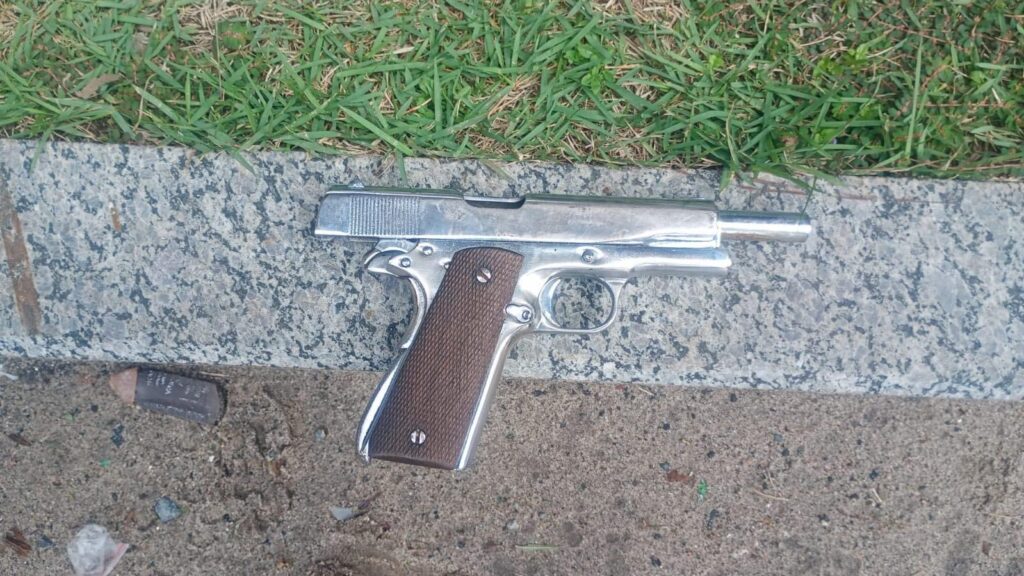 Suspeitos de roubo em Piatã são presos pela PM na Avenida ACM