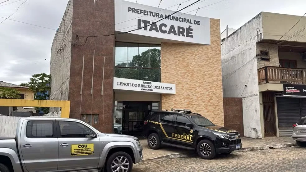 Prefeitura de Itacaré se manifesta após PF cumprir mandados em operação contra fraude em licitação e lavagem de dinheiro