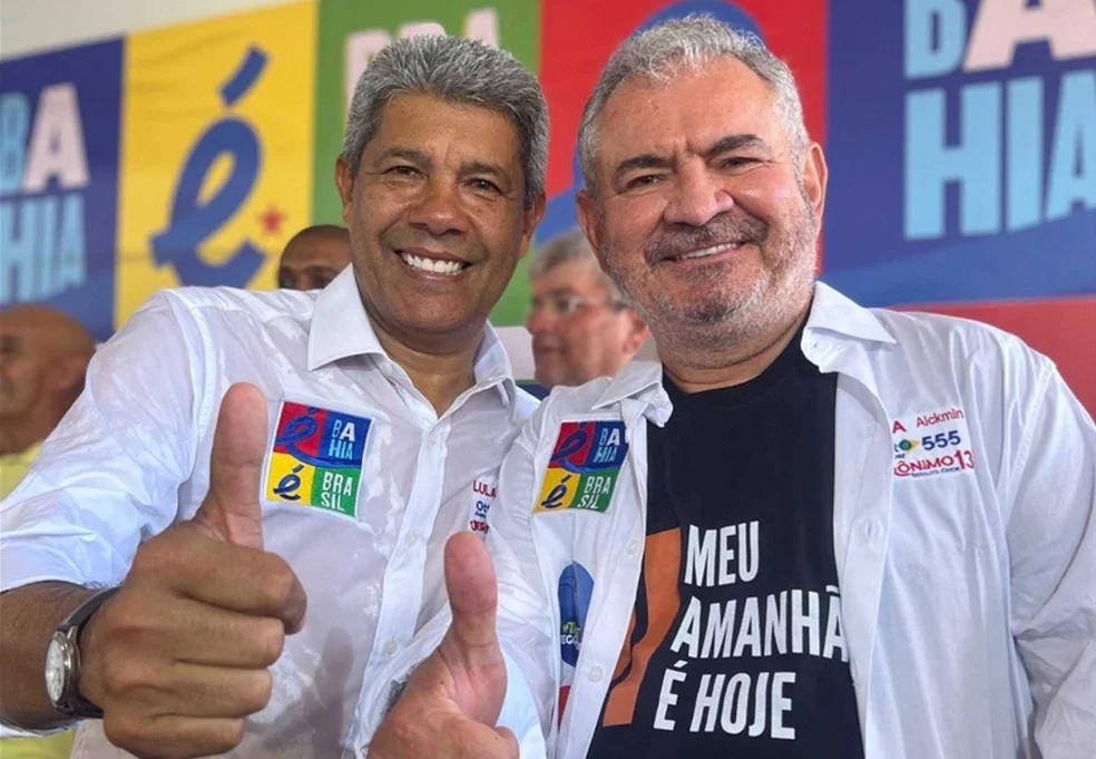 Coronel diz que “família é flex” e manda recado sobre 2026: “mexeu no velhinho, o pau quebra!”