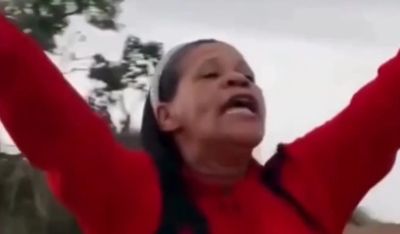 Influencer evangélica, Irmã Mônica profetizou tempestade em ato de Nikolas: “chuva com trovão, Senhor!”