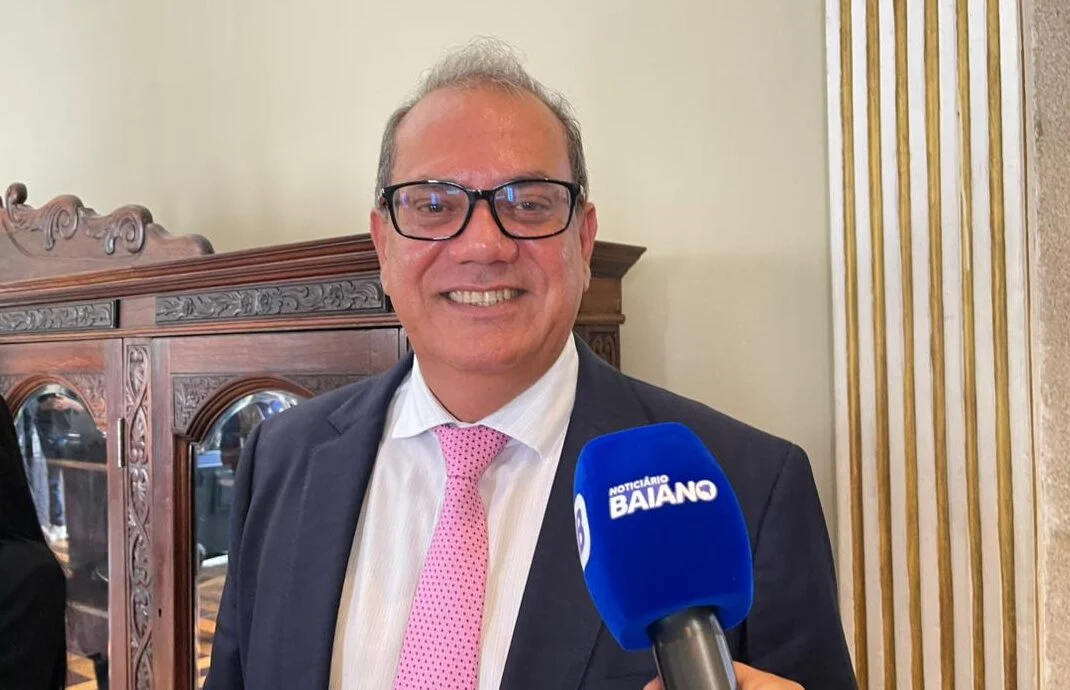 Após filho ser preterido, Carlos Muniz anuncia saída do PSDB; veja partidos que abriram as portas