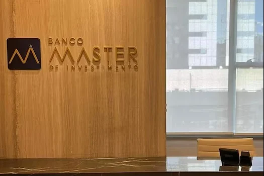 PF teria encontrado pagamentos de ex-CEO do Banco Master para nome ligado ao Governo da Bahia