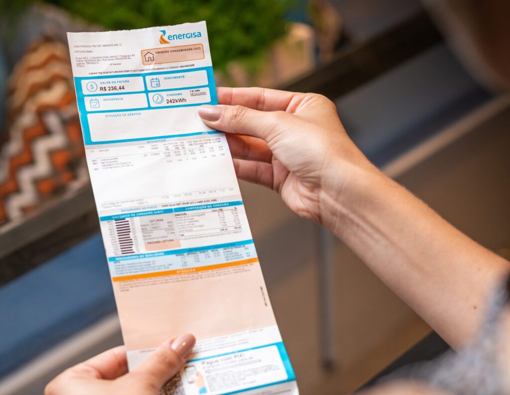 Bandeira Verde: Aneel confirma que conta de luz não terá taxa extra em março