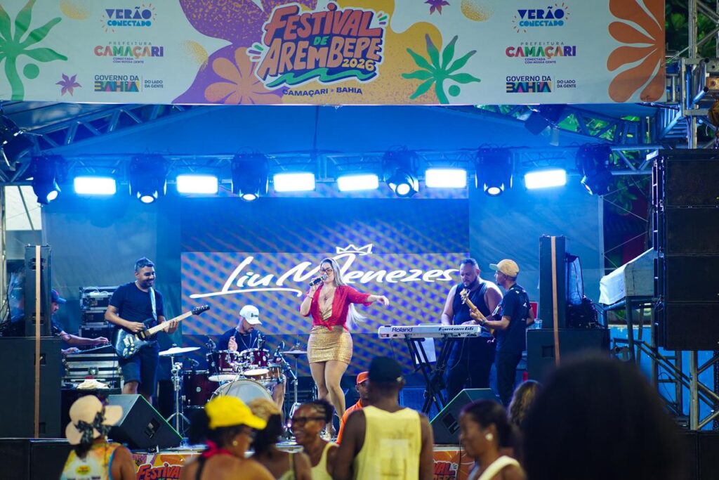 Palco Raízes e Ritmos agita o público em terceira noite do Festival de Arembepe 2026