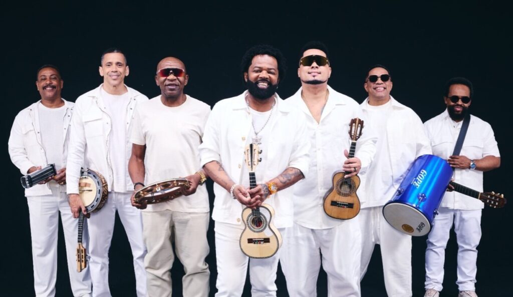 Xande de Pilares e Grupo Revelação anunciam turnê com show em Salvador