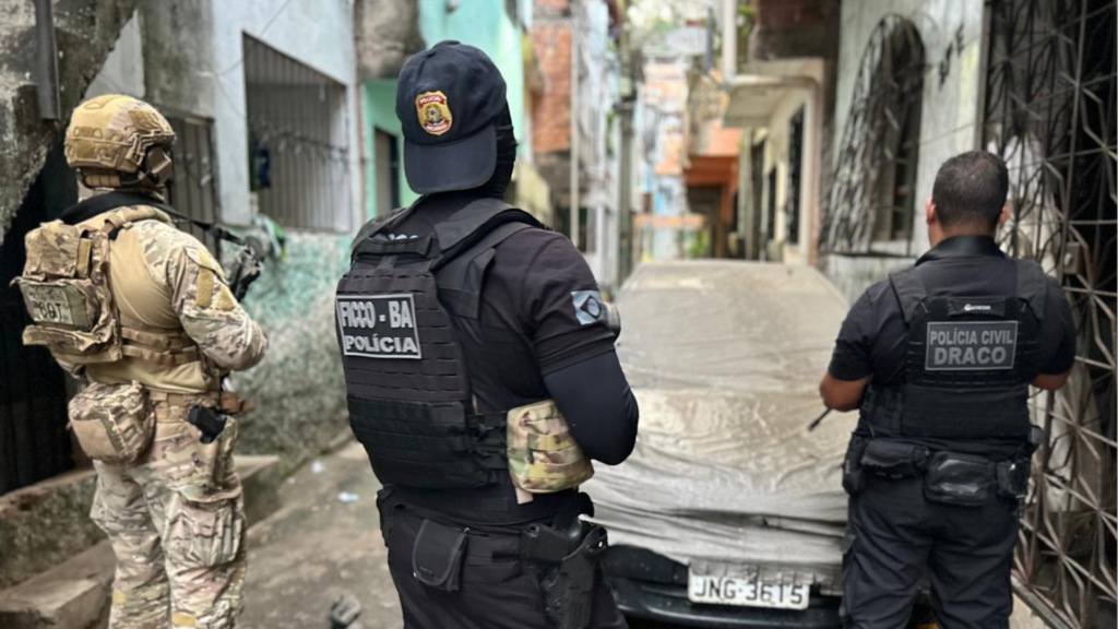 Trio é preso por aplicar golpe da falsa carta premiada contra idosos
