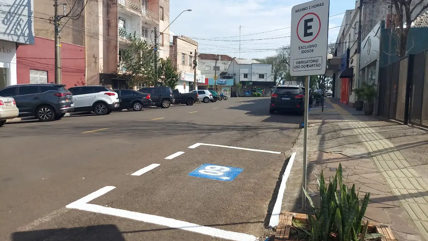Santa Rosa orienta sobre uso correto das vagas preferenciais na Área Azul