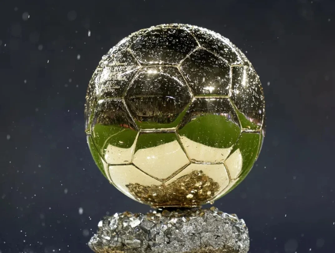 Descubra os três jogadores brasileiros indicados para a Bola de Ouro 2026