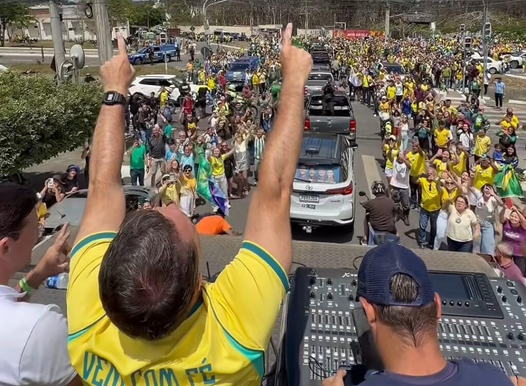 IG: Flávio Bolsonaro