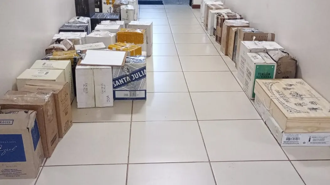 Mais de 330 garrafas de vinho são apreendidas pela BM em São Borja