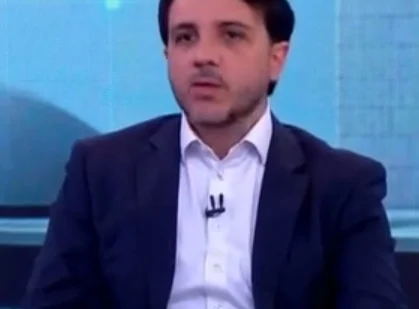 Renan Santos critica propostas focadas em grupos específicos: “Temos que parar com a pataquada de proposta só pra negro, índio e mulher”