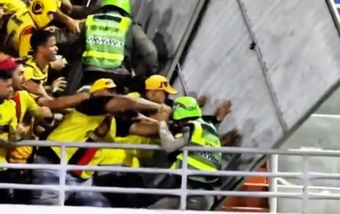 Briga entre torcedores do Sport e CRB mobiliza PM e termina com prisões