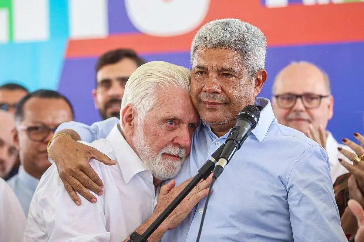 Jerônimo Rodrigues e Jaques Wagner se emocionam após vitória de Lula