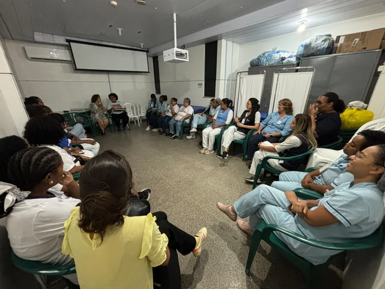 Profissionais de saúde participam de ação de saúde mental em unidade de Salvador