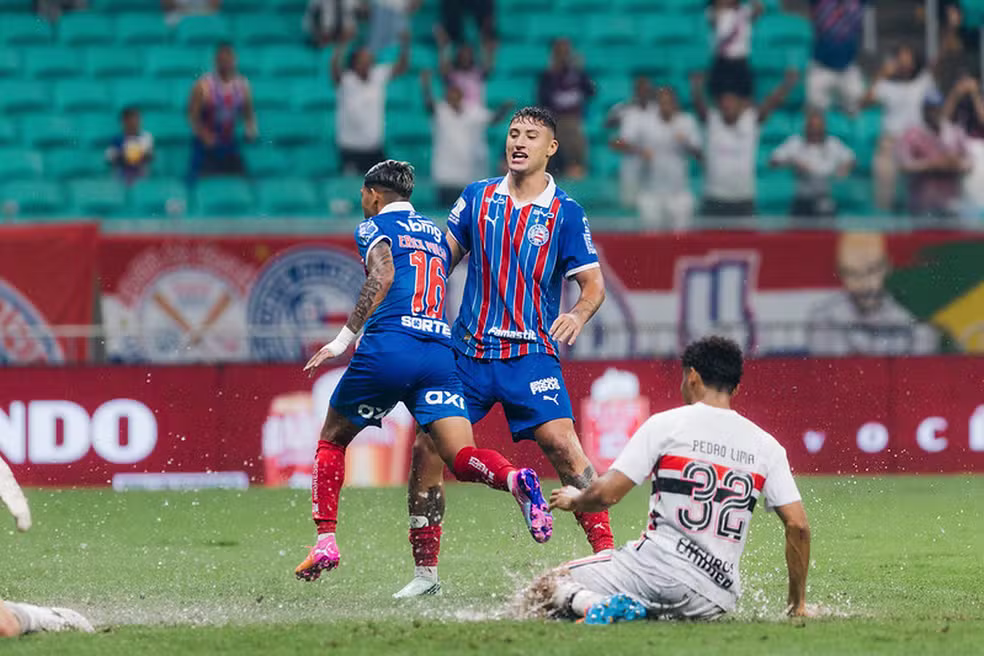 Bahia vence São Paulo de virada e se aproxima do G-5 do Brasileirão