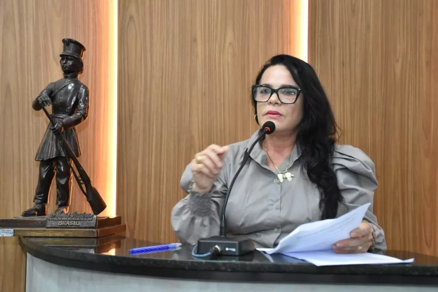 Vereadora Lu de Ronny aponta avanços na saúde de Feira de Santana após troca de empresa administradora