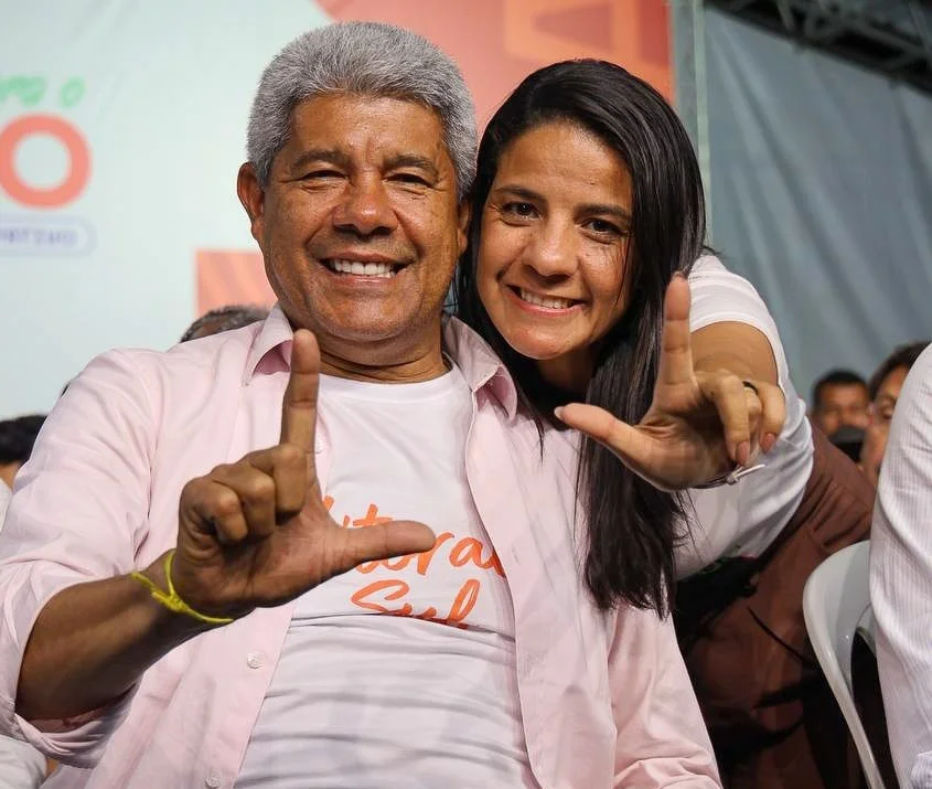 Rowenna Brito deixa Alba para retornar à Secretaria de Educação? Deputada eleita responde
