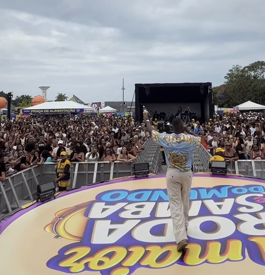 A Maior Roda de Samba do Mundo reúne milhares de pessoas no Wet Salvador