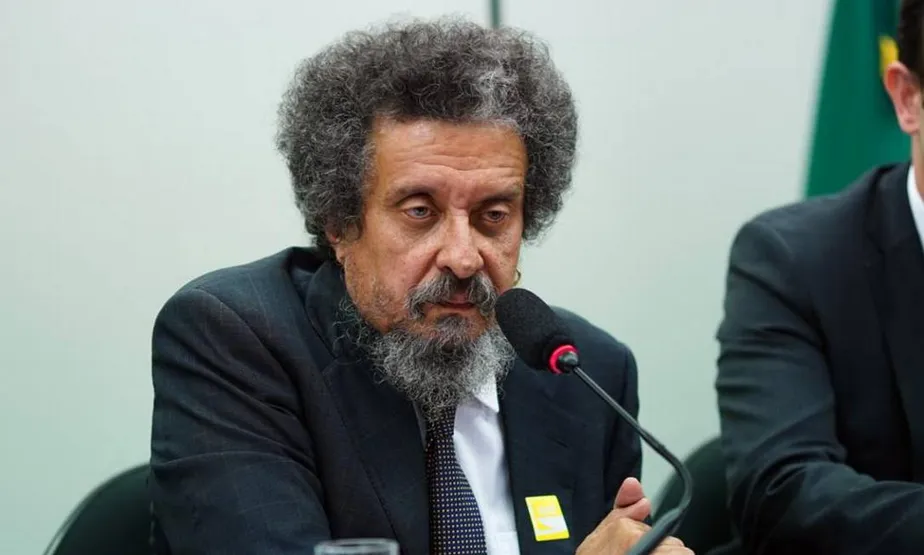 Marqueteiro baiano João Santana recusou convite para comandar campanha de Flávio Bolsonaro; saiba o motivo