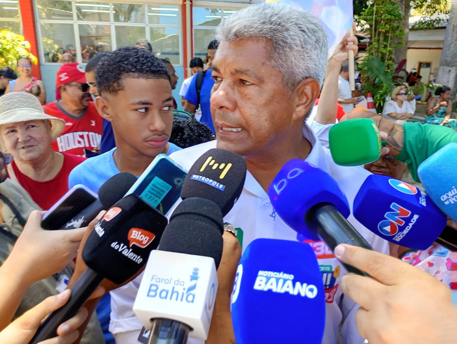 Jerônimo afirma que opositores “abandonaram” Salvador e diz que votação na capital ajudurá a vencer eleição no primeiro turno