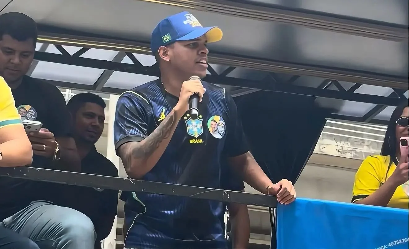 Influenciador bolsonarista desafia decisão da Justiça da Bahia para apagar vídeos e reage à multa: “F*da-se, eu pago”