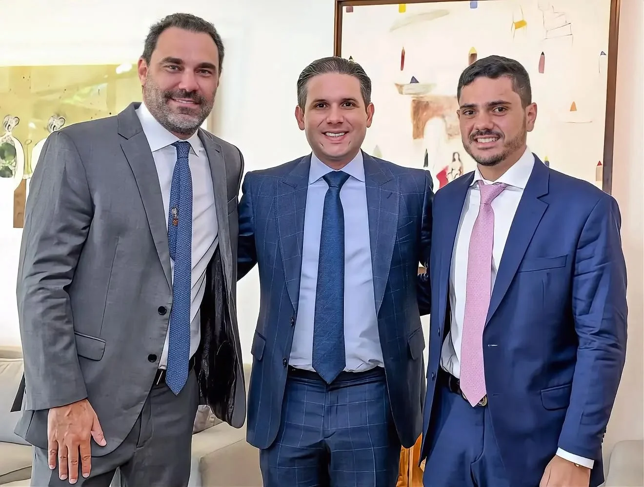 Eleito com mais de 140 mil votos, Carlos Muniz Filho demonstra força política ao se reunir com presidente da Câmara em Brasília