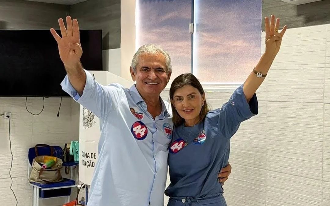 Esposa de Angelo Coronel confirma saída do senador da política após derrota nas eleições: “Cumpriremos esse desígnio”