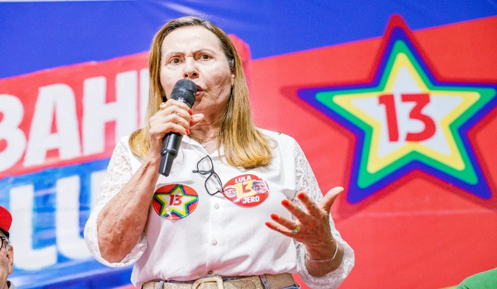 Ex-bolsonarista, prefeita baiana surpreende e pede voto para Lula