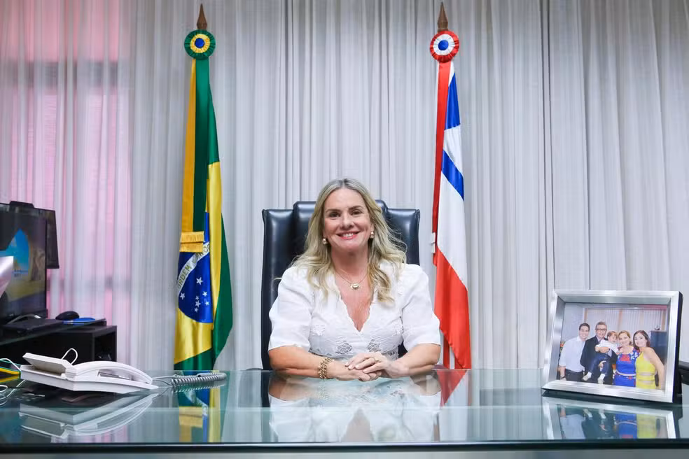 Presidente da ALBA, Ivana Bastos presta homenagem no Dia do Prefeito: “São prioridade”