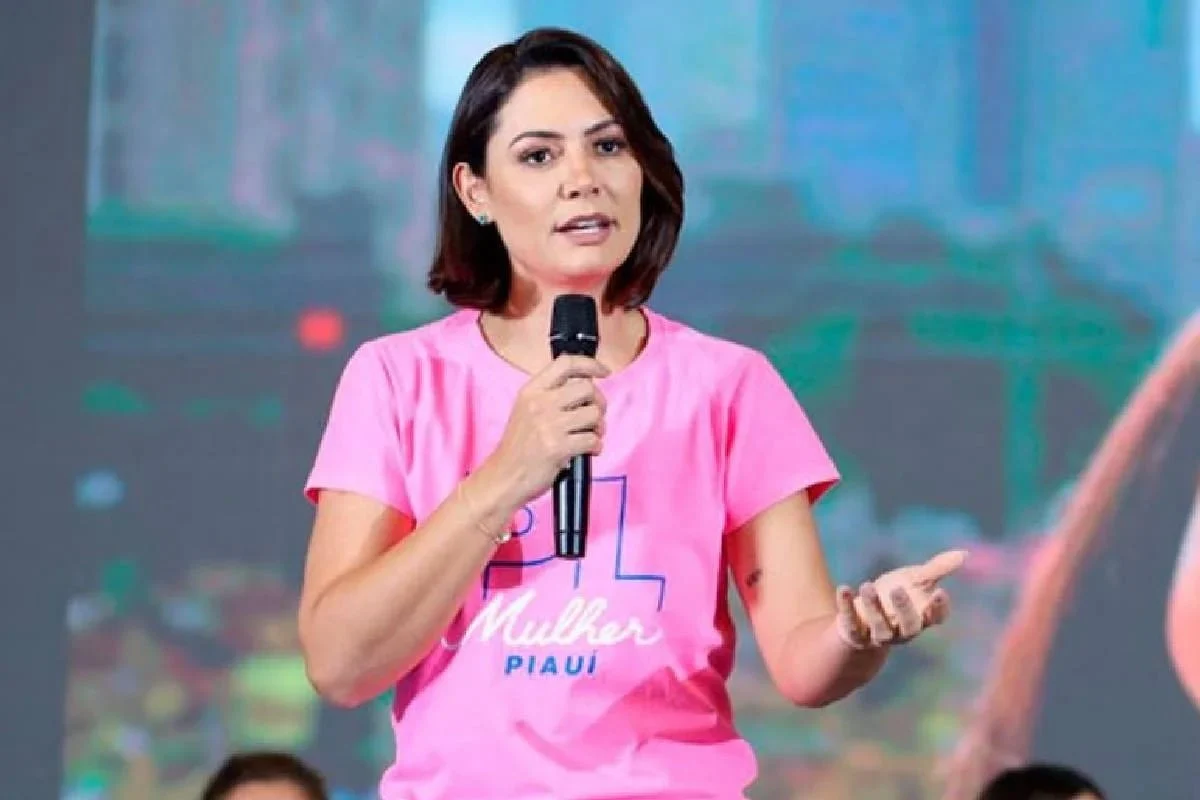 Michelle Bolsonaro é eleita senadora pelo Distrito Federal