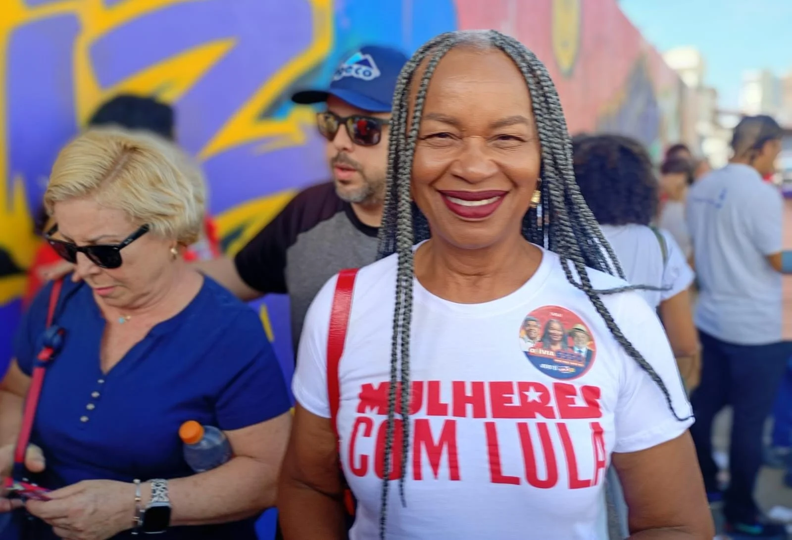 “Nós podemos vencer com Lula no primeiro turno”, diz Olívia Santana durante votação